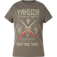 Shirt with detailed print designs and lettering    Yakuza Sharp Knife T-Shirt TSB-22006  in grey  Short-sleeved shirt  Highly detailed print with lettering on the front and back side  Logo patch near the lower seam    100 % Cotton    Authentic...